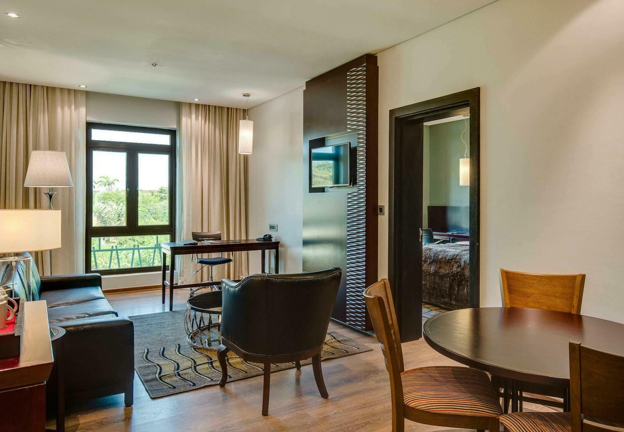 Alliance Hotel By Eagles Sekondi-Takoradi Экстерьер фото